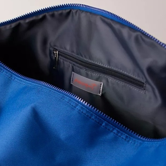 Free People FP Movement Sports Duffle Travel Gym Bag, Athletic Blue NWT - Picture 4 of 6